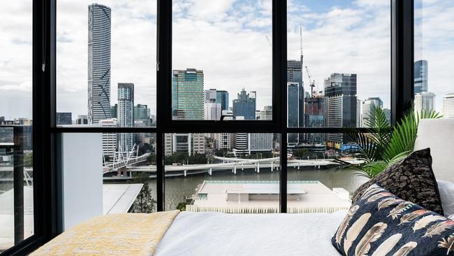 A two-bedroom Airbnb apartment in South Brisbane with city and river views.