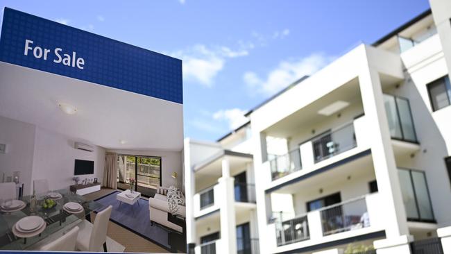 A new study has found extreme house hunters spend more than 7 hours a week looking at property. Image: AAP/Lukas Coch.