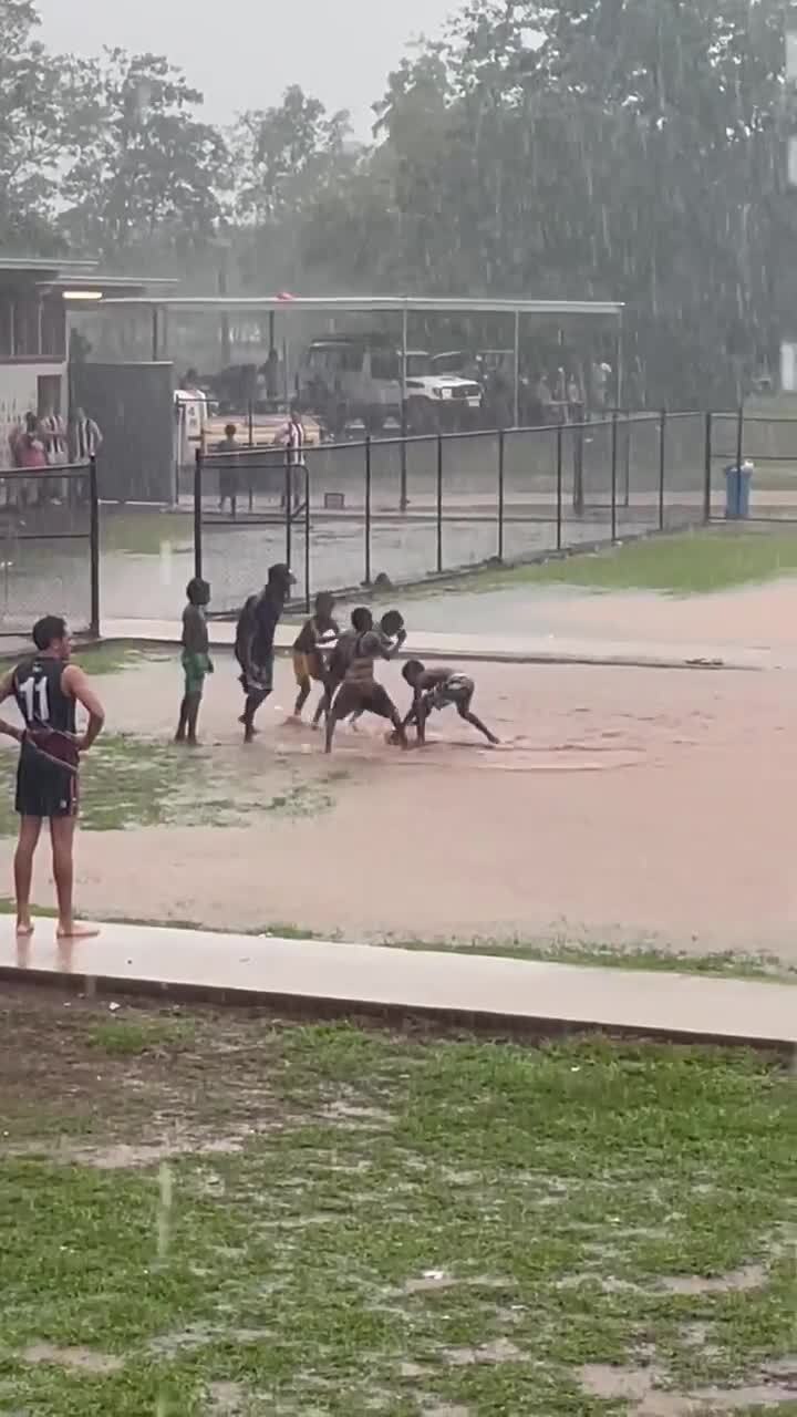 Lightning storm at Tiwi - NTFL Round 9