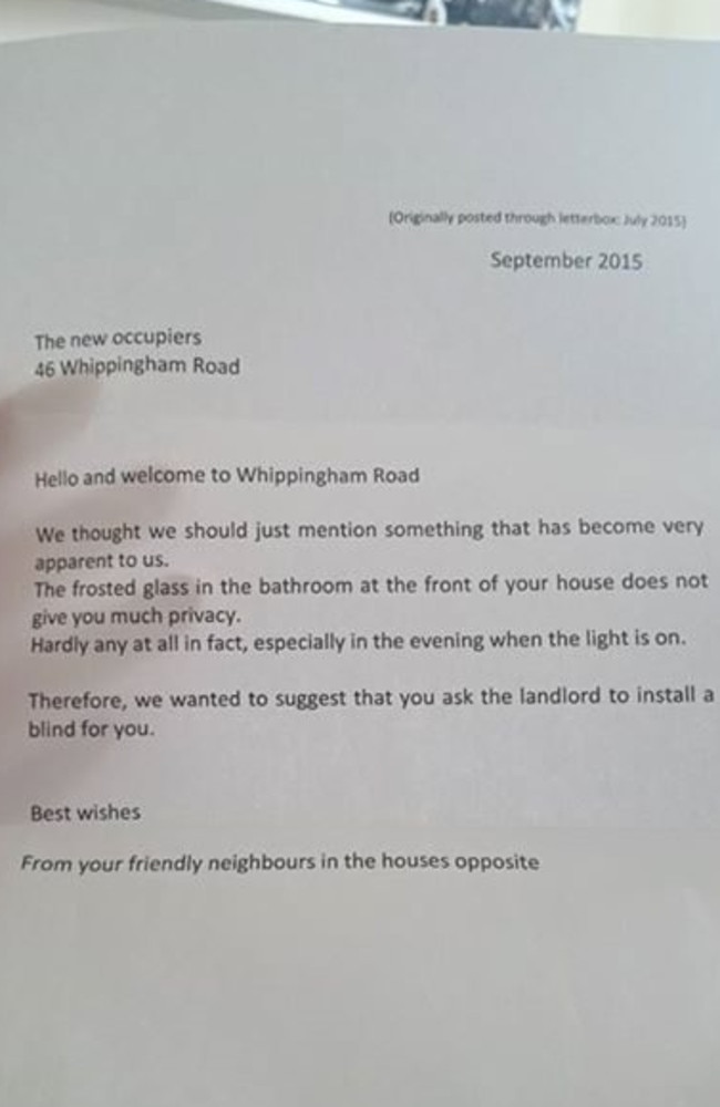 Neighbours write hilarious letter to students over see through bathroom ...