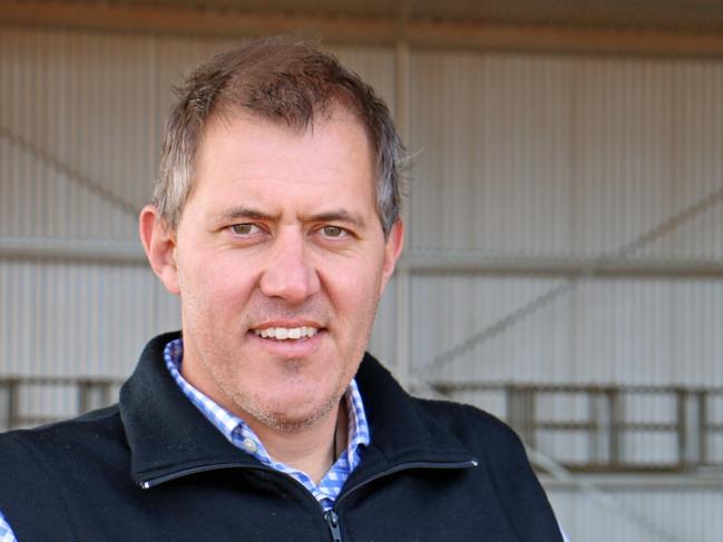 New Zealand sheep scientist Dr Mark Ferguson is urging producers to reduce selection pressure for big framed sheep
