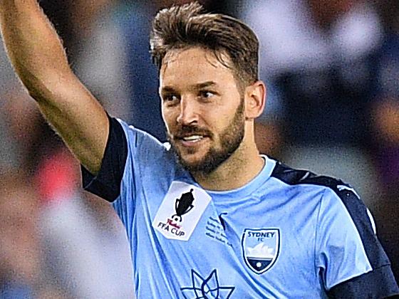 Milos Ninkovic of Sydney gestures after scoring a goal during the FFA Cup Final between Sydney FC and Adelaide United at Allianz Stadium in Sydney, Tuesday, November 21, 2017. (AAP Image/Dan Himbrechts) NO ARCHIVING, EDITORIAL USE ONLY