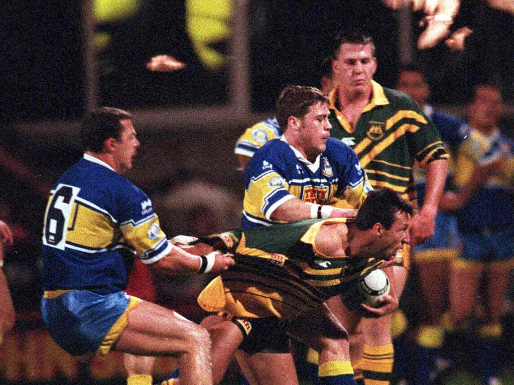 Garry Schofield (L) pulls back Laurie Daley during Leeds v Australia Kangaroos in 1994. Picture: Rugby League A/CT