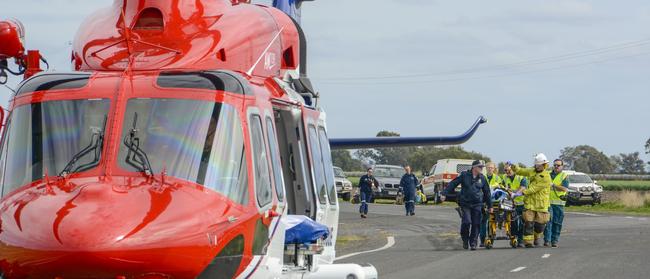 Four people were injured and two people, Jessica and Giselle Greig, died in a traffic crash between SUV and truck west of Toowoomba on Thursday. Picture: Michael Nolan.