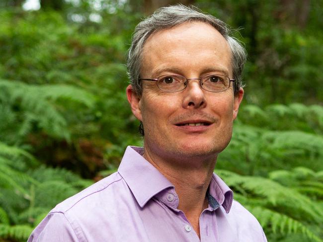 Climate scientist Andy Pitman in Pymble, NSW. Thursday 24th January 2019. Andy has been included in the Australia Day honours list. (AAP IMAGE/Jordan Shields)