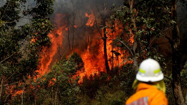 Fires and extreme weather across Australia have left in A controlled back burn in Lithgow, NSW. Picture: Jeremy Piper