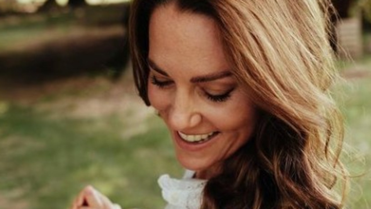 Kate releases gorgeous Mother’s Day photos