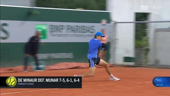 De Minaur rolls through to third Rd at Roland Garros