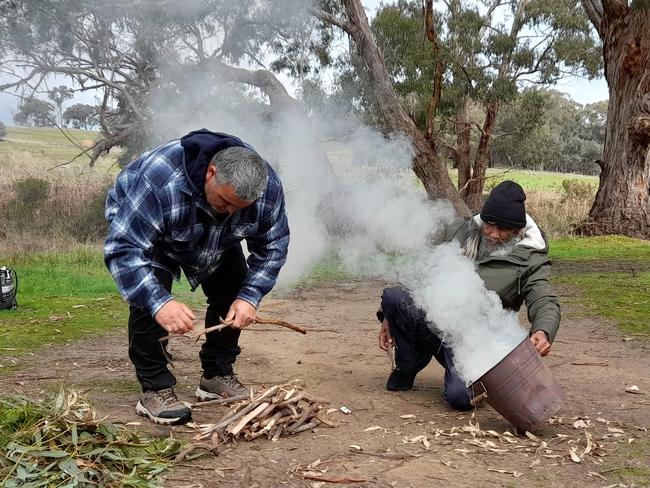 Around 50 people came together today at a special event to celebrate the renaming of Jim Crow Creek to Larni Barramal Yaluk at the picturesque creekbank at Franklinford. Picture: Hepburn Shire Council