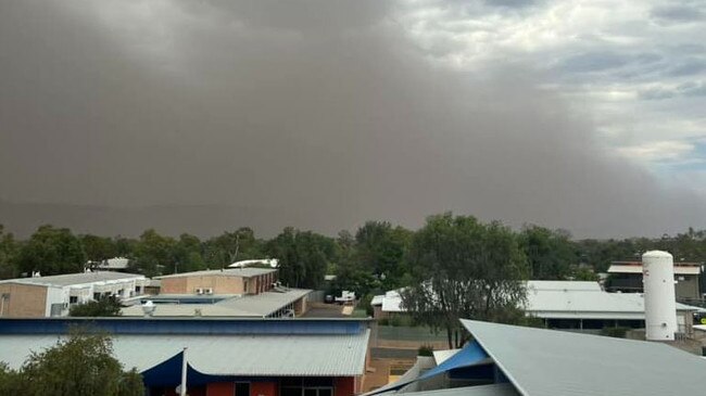 Sand storm footage obtained by resident Frith Bea Veitch in Alice Springs.