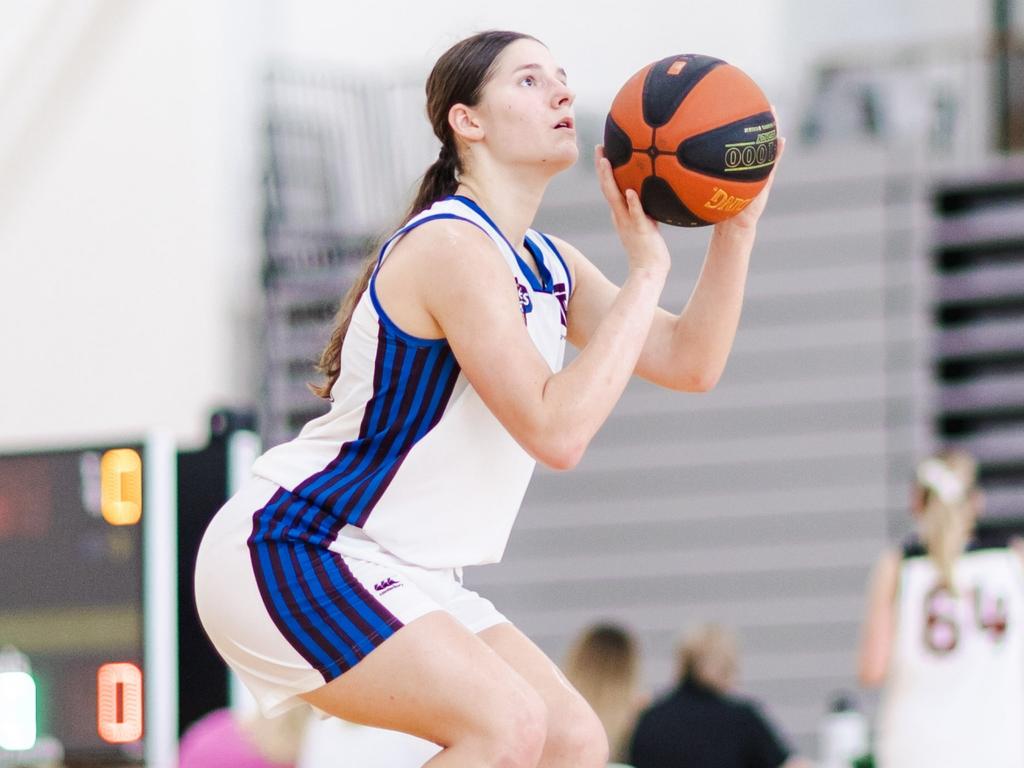 Olivia Olechnowicz (John Paul College) at the Basketball Australia Schools Championships. Picture: Taylor Earnshaw