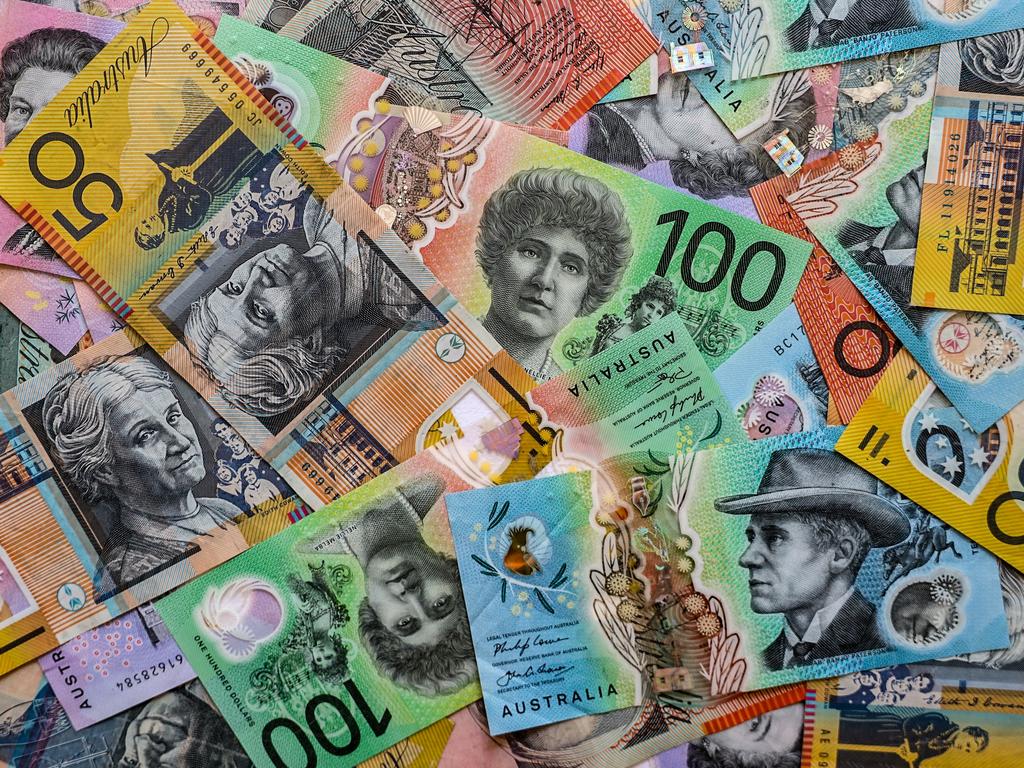 A $100,000 is no longer enough to make Aussies feel rich. Picture: NCA NewsWire / Nicholas Eagar