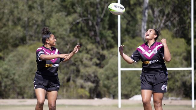 Marsden front rowers Georgina Tuitaalili and April Ngatupuna. (Image Sarah Marshall)