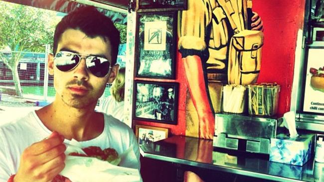 Singer Joe Jonas tweeted this photo of himself at Harry’s Cafe de Wheels in 2012.