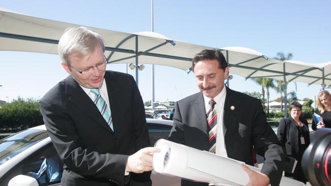 Flashback: Then-Federal Opposition leader Kevin Rudd visits the Gold Coast with then-councillor Eddy Sarroff in mid-2007 to discuss building the light rail.