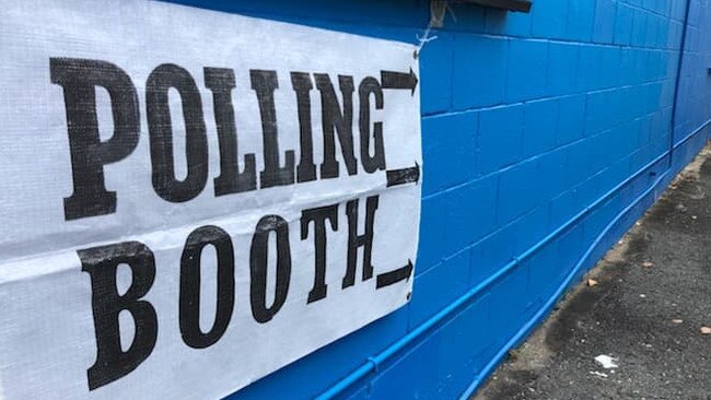 Signs up outside the Southport prepoll booth on the Gold Coast, Monday October 19.  PREPOLL GENERIC, ELECTION GENERIC