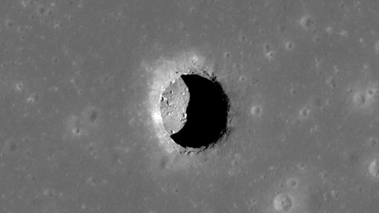 Scientists find underground cave on moon