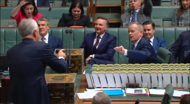 Bill Shorten calls the PM a 'SNOB'