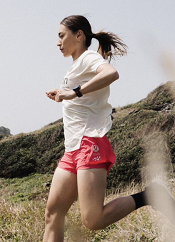 From road to trail, this elegant athleisurewear collection will elevate  your running attire - Vogue Australia
