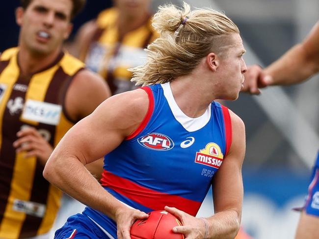 MELBOURNE, AUSTRALIA - FEBRUARY 23: Cody Weightman of the Bulldogs in action during the AFL 2024 Match Simulation between the Western Bulldogs and Hawthorn at Whitten Oval on February 23, 2024 in Melbourne, Australia. (Photo by Michael Willson/AFL Photos via Getty Images)