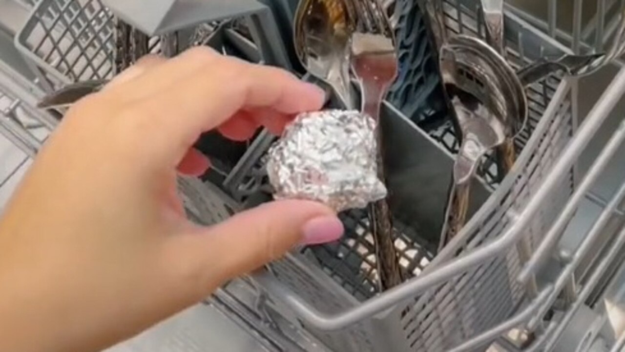 Perth mum shares insane dishwasher hack on TikTok for making cutlery