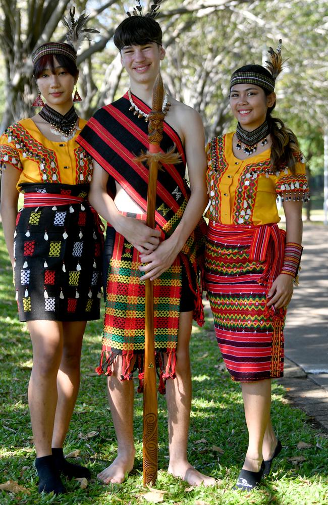 PHOTO GALLERY: Joyful crowds celebrate Filipino Festival at Strand Park ...