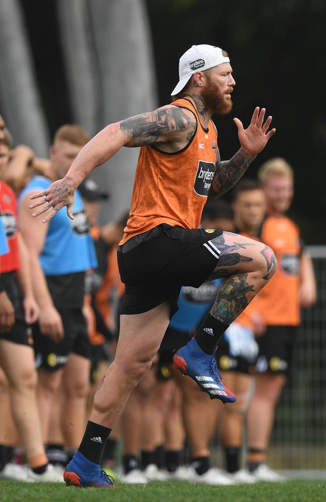 Chris McQueen during a Wests Tigers NRL training session. (AAP Image/Joel Carrett).