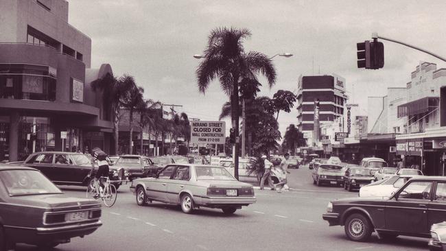 Final day of traffic on Nerang Street before it was closed-off to become the Southport Mall. Picture: Malcolm North.