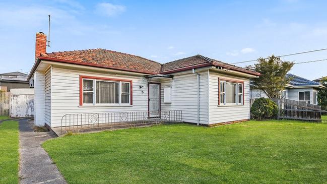 6 Colonel Street, Clayton had a $1m-$1.1m asking price.