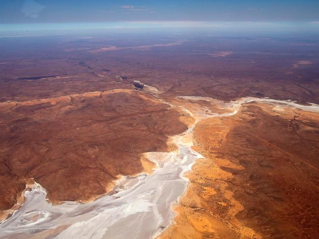 embargo for TWAM 14 MARCH 2020 NO REUSE WITHOUT PERMISSION FEE APPLIESLake Eyre Pic : Rhett Hammerton