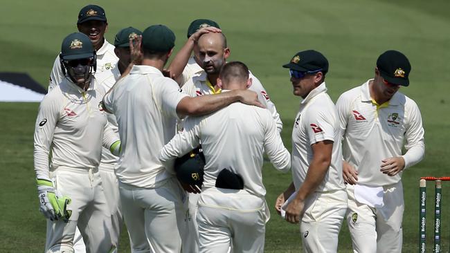 Nathan Lyon ripped through Pakistan’s batting in the first session. Picture: AP