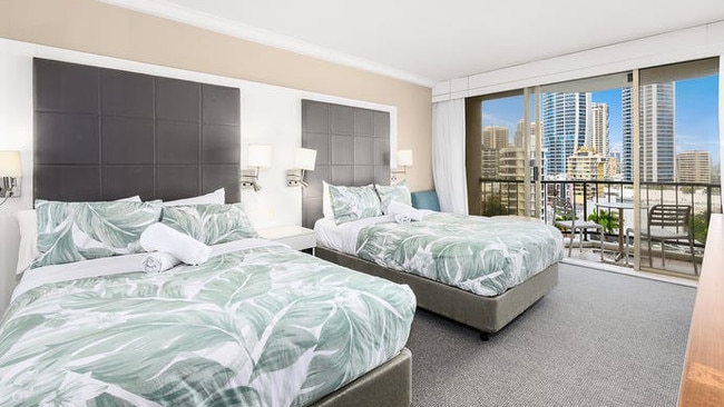 22 View St Surfers Paradise has great views but no kitchen