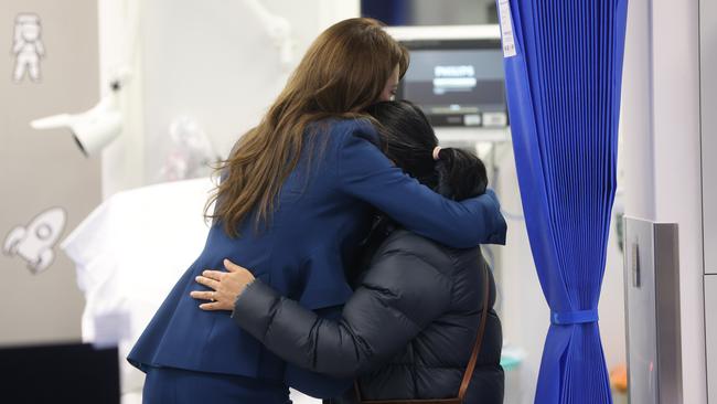 Catherine, Princess Of Wales hugs a member of the public during the opening of Evelina London's new children's day surgery unit on December 5, 2023. Picture: Ian Vogler – WPA Pool/Getty Images