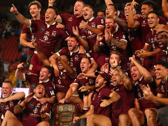 BRISBANE, AUSTRALIA - NOVEMBER 18: Maroons celebrate winning game three of the State of Origin series between the Queensland Maroons and the New South Wales Blues at Suncorp Stadium on November 18, 2020 in Brisbane, Australia. (Photo by Chris Hyde/Getty Images) *** BESTPIX ***