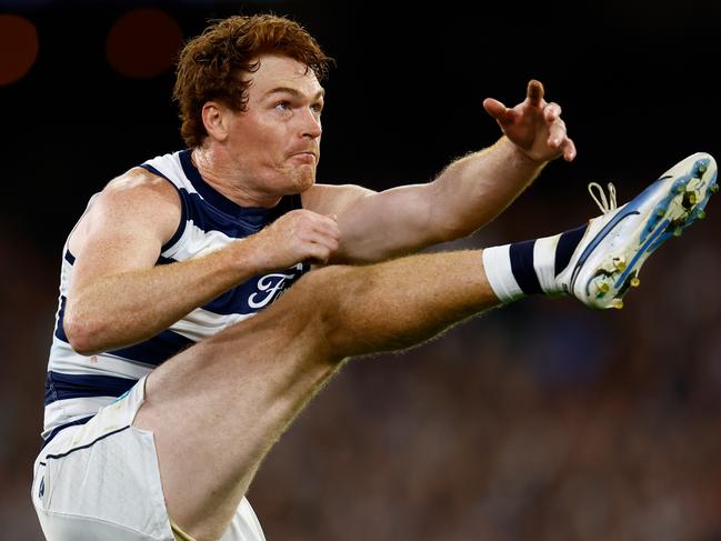 MELBOURNE, AUSTRALIA - MARCH 23: Gary Rohan of the Cats kicks the ball during the 2023 AFL Round 02 match between the Carlton Blues and the Geelong Cats at the Melbourne Cricket Ground on March 23, 2023 in Melbourne, Australia. (Photo by Michael Willson/AFL Photos via Getty Images)