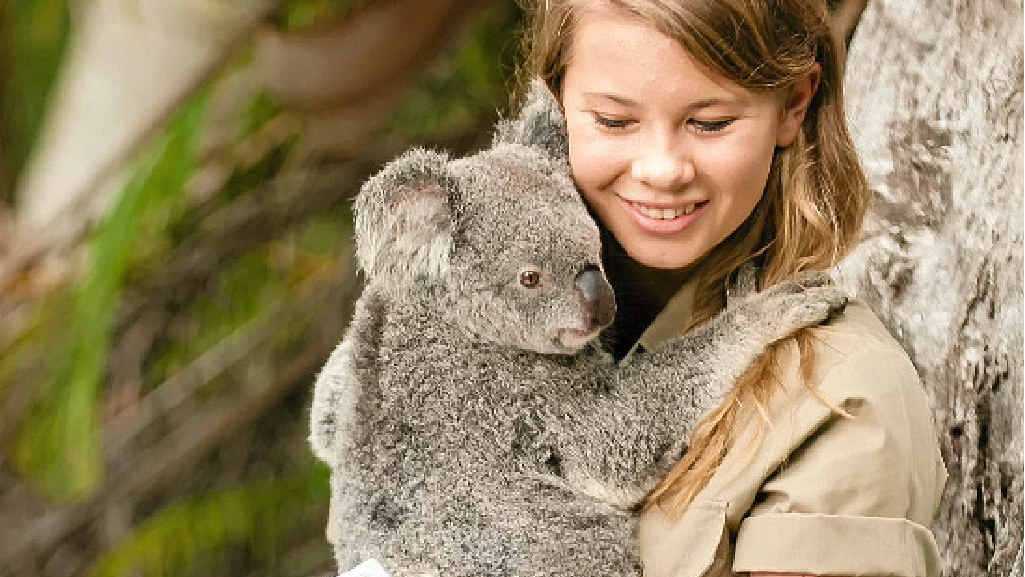 Bindi Irwin hits the books | The Courier Mail