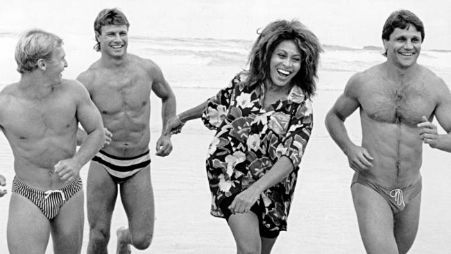 Singer Tina Turner with Allan Langer, Andrew Ettingshausen and Wayne Pearce during filming of the original 1990 <i>Simply the Best </i>rugby league advertising campaign. Picture: Peter Muhlbock.