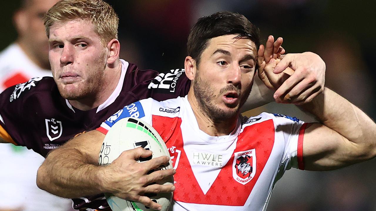 SYDNEY, AUSTRALIA - JUNE 03: Ben Hunt of the Dragons makes a break during the round 13 NRL match between the St George Illawarra Dragons and the Brisbane Broncos at Netstrata Jubilee Stadium on June 03, 2021, in Sydney, Australia. (Photo by Cameron Spencer/Getty Images)