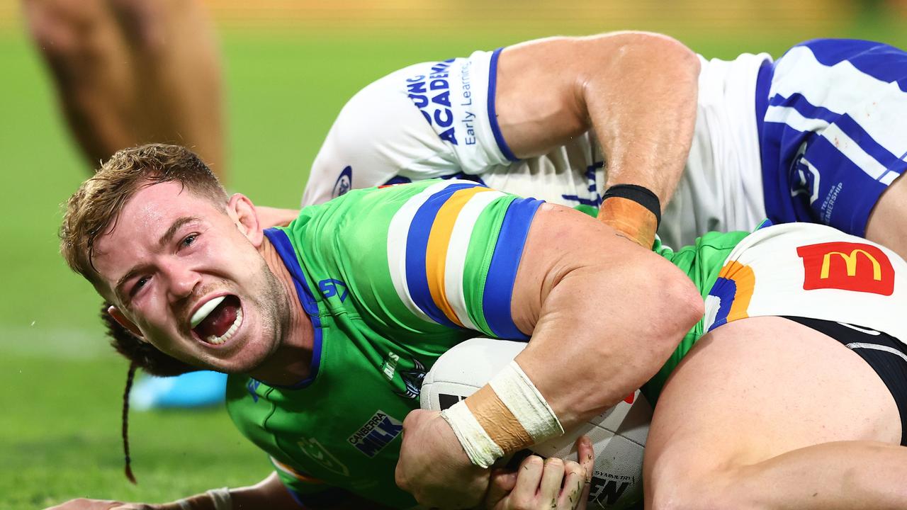 BRISBANE, AUSTRALIA - MAY 05: Hudson Young of the Raiders scores a try during the round 10 NRL match between Canterbury Bulldogs and Canberra Raiders at Suncorp Stadium on May 05, 2023 in Brisbane, Australia. (Photo by Chris Hyde/Getty Images)