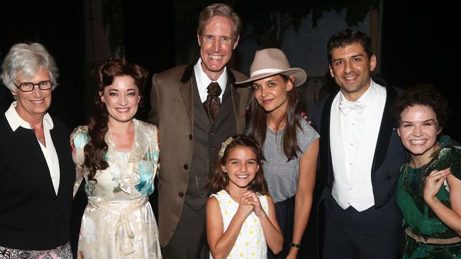 Kathleen Holmes, Laura Michelle Kelly as "Sylvia Llewelyn Davies", Paul Slade Smith as "Charles Frohman", Suri Cruise, mother Katie Holmes, Tony Yazbeck as "J.M. Barrie" and Amy Yakima as "Peter Pan" pose backstage at Finding Neverland on Broadway.