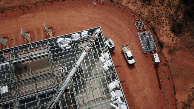 The walls are going up at the $6.615 million Eromanga Natural History Museum’s new visitor centre, café, theatre, interpretative corridor and amenities.