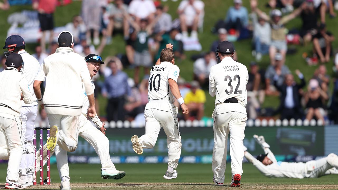 Neil Wagner and Tom Blundell combine for the decisive wicket.