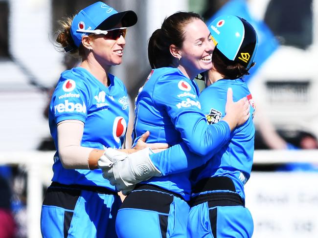 Strikers legspinner Amanda-Jade Wellington celebrates after taking the wicket of Stars Katey Martin on Saturday. Wellington finished the game with figures of 1/13 from her four overs. Picture: Mark Brake/Getty Images.