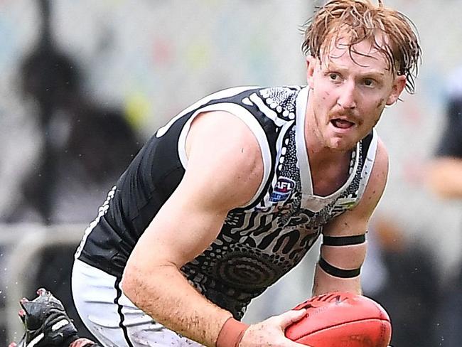 Eric Guthrie was once again a highlight for the struggling Magpies. Picture: Celina Whan / AFLNT Media