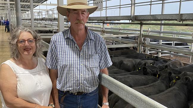 Ruth and Michael McCormack from the Tallangatta Valley sold weaners at the first Wodonga calf market on January 5. Picture: Fiona Myers