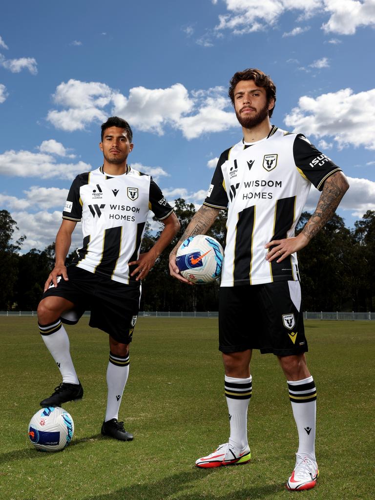 Bulls’ recruits Ulises Davila and Daniel De Silva. Picture: Brendon Thorne