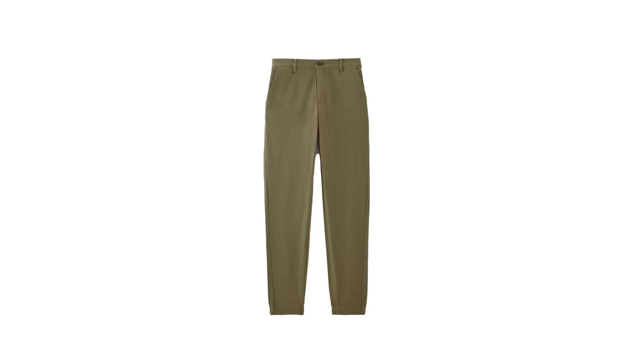 Everlane The Performance Chino Traveler.