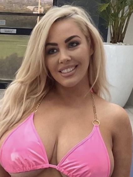 Mum of four Evie Leana juggles her OnlyFans career around her kids. Picture: Instagram