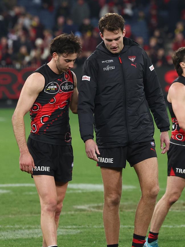 Zach Reid speaks to Nic Martin post-mach after being subbed with hamstring awareness.