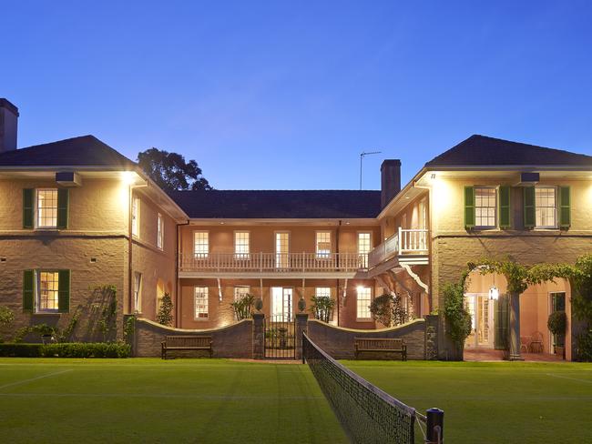 1 Rose Bay Ave, Bellevue Hill sold for $18 million.